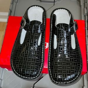 Alegria by PG Lite Clogs